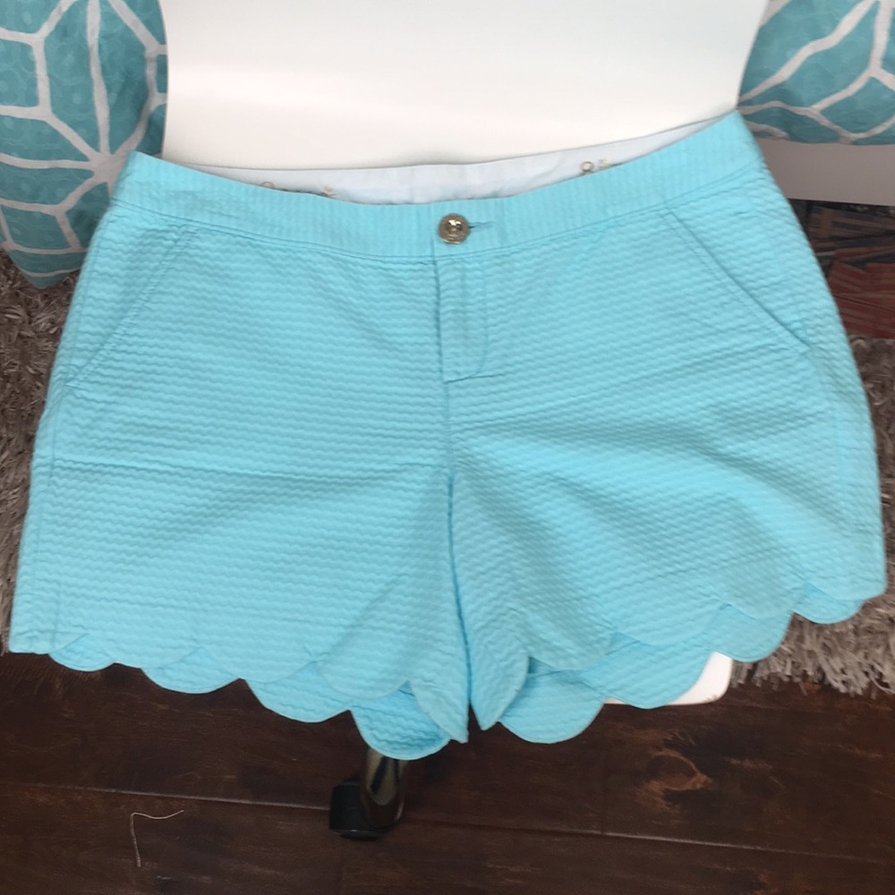 Lily Pulitzer Buttercup shorts size 8